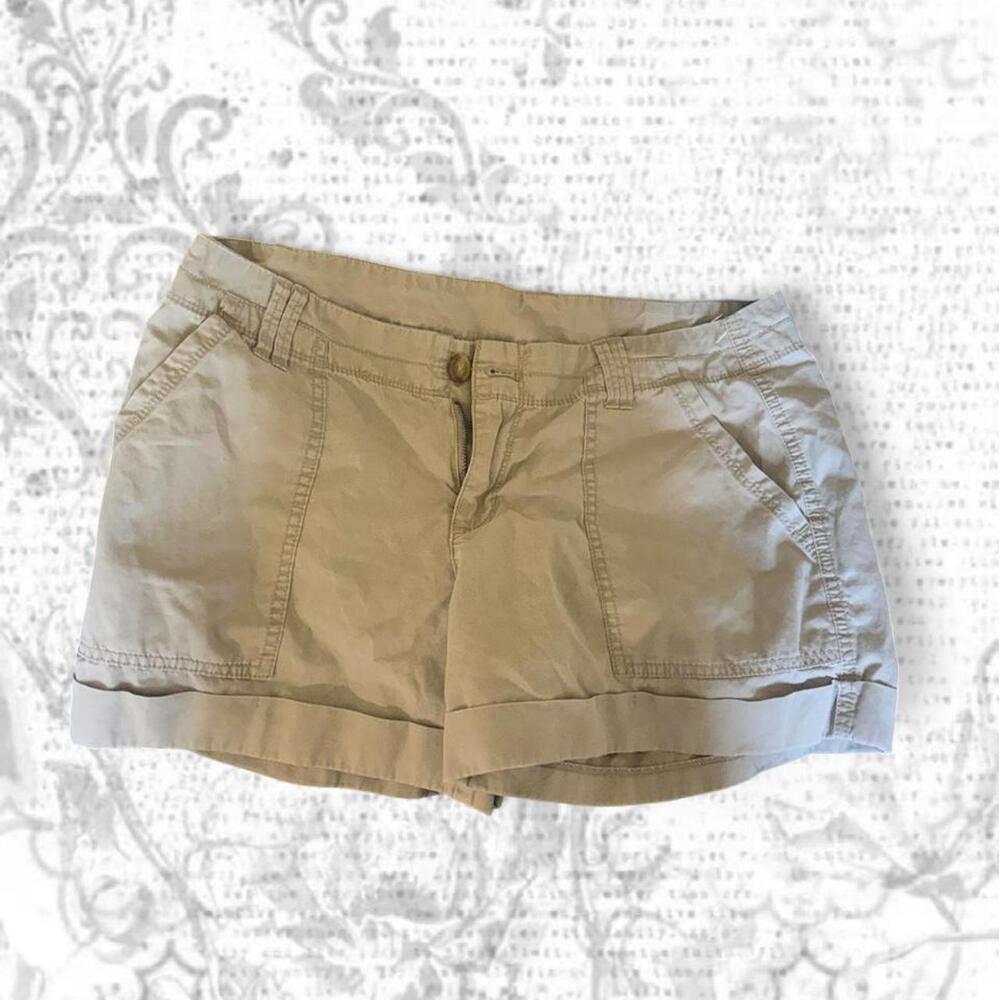 old navy khaki shorts